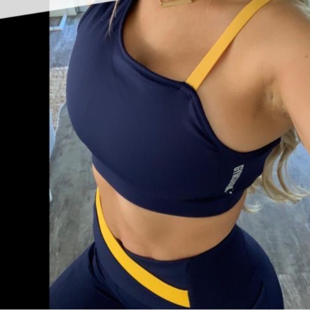 GYMSHARK Sports Bra
